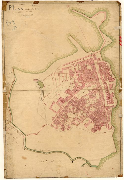 Plan de section, E
