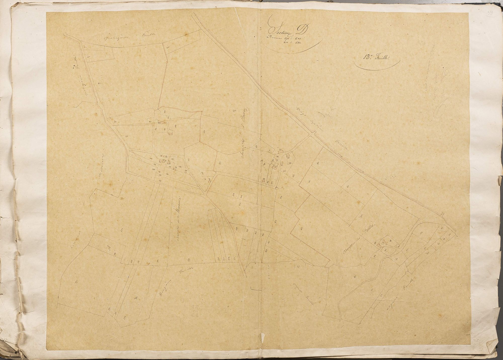 Section D, numéros 571 à 601, 612 à 681, 13ème feuille.