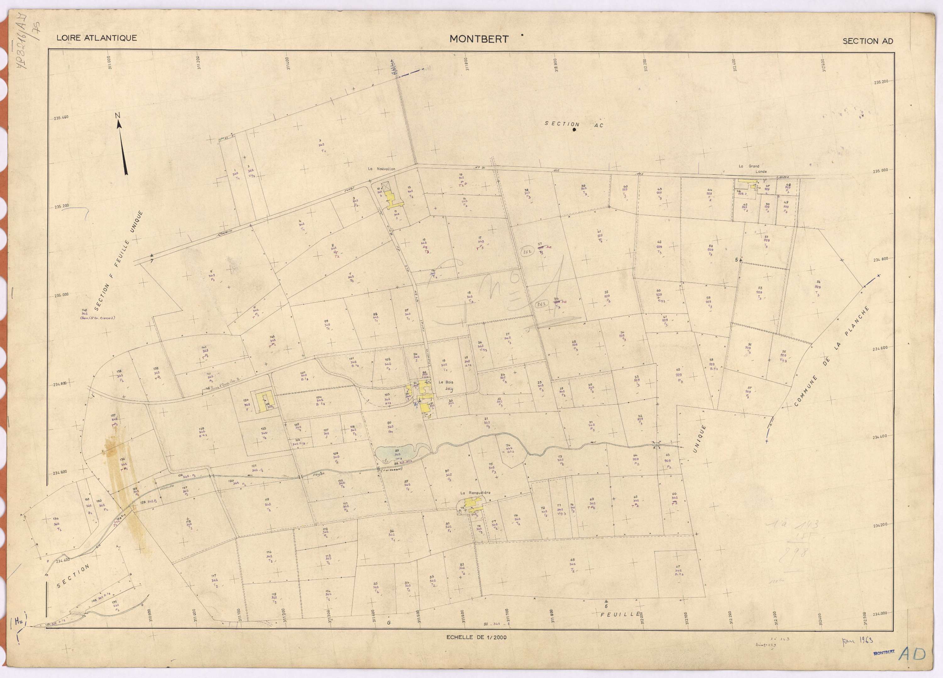 Montbert - Section AD 1-143