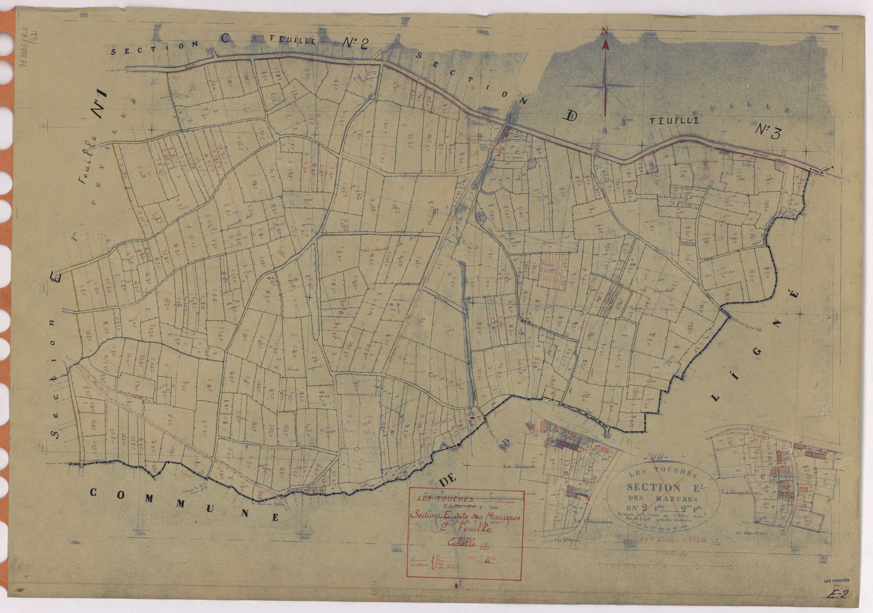 Touches - Section E2 Mazures (section des) ; 553-932