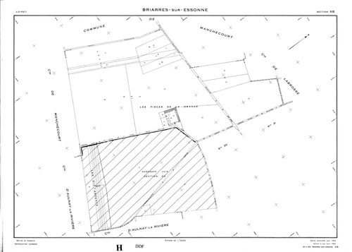 Briarres-sur-Essonne - Sections