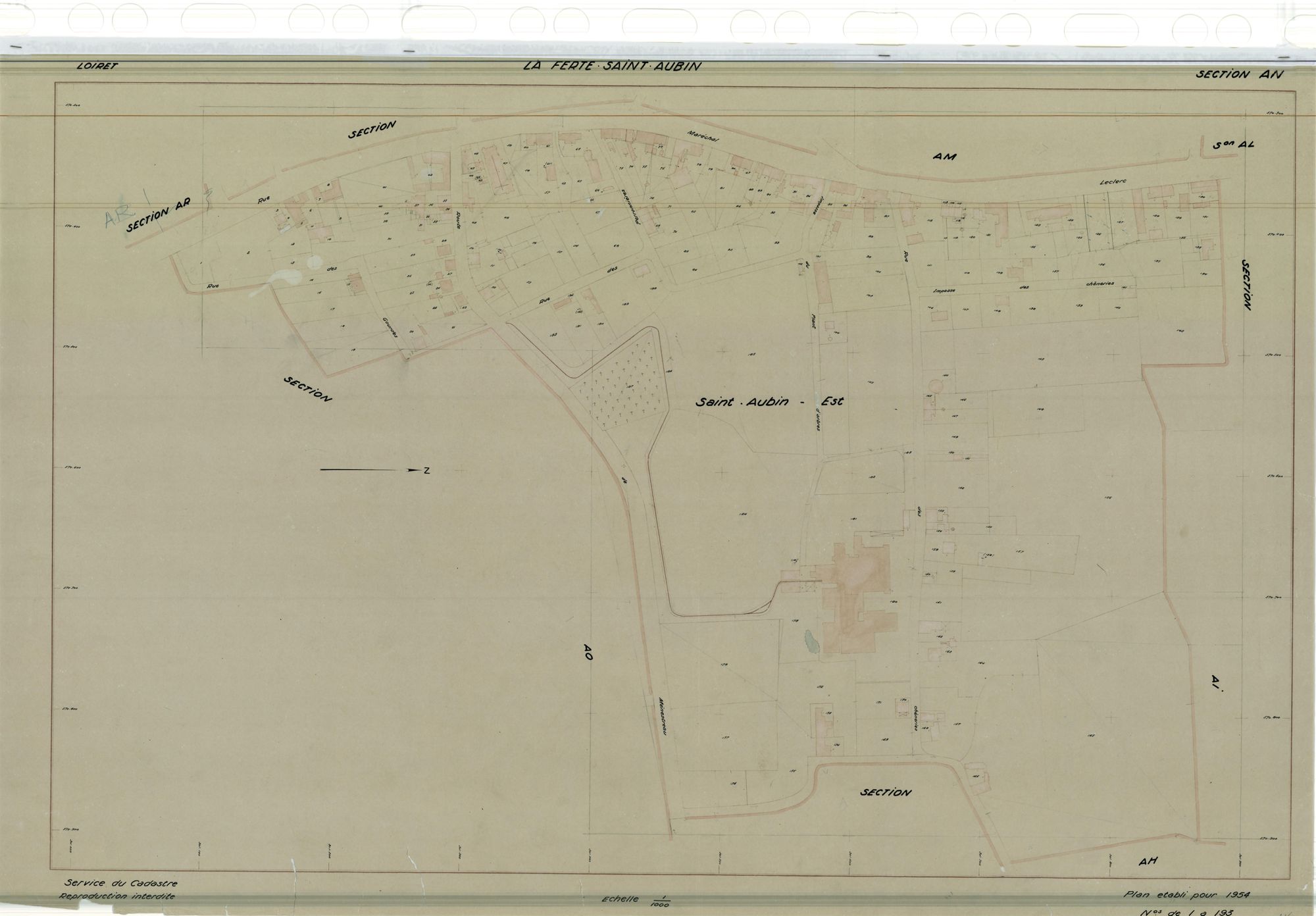 La Ferté-Saint-Aubin - Sections