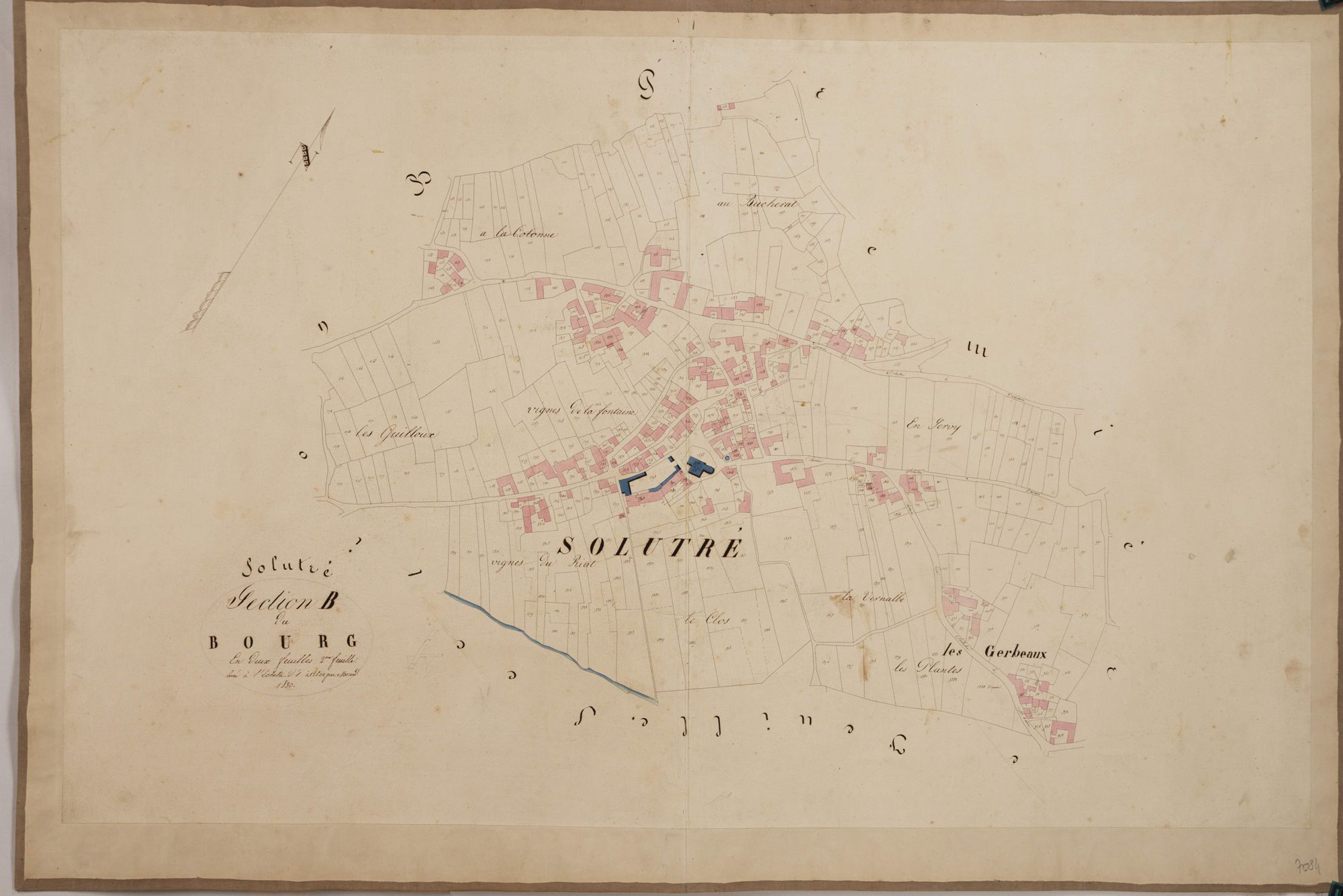Solutré - LE BOURG