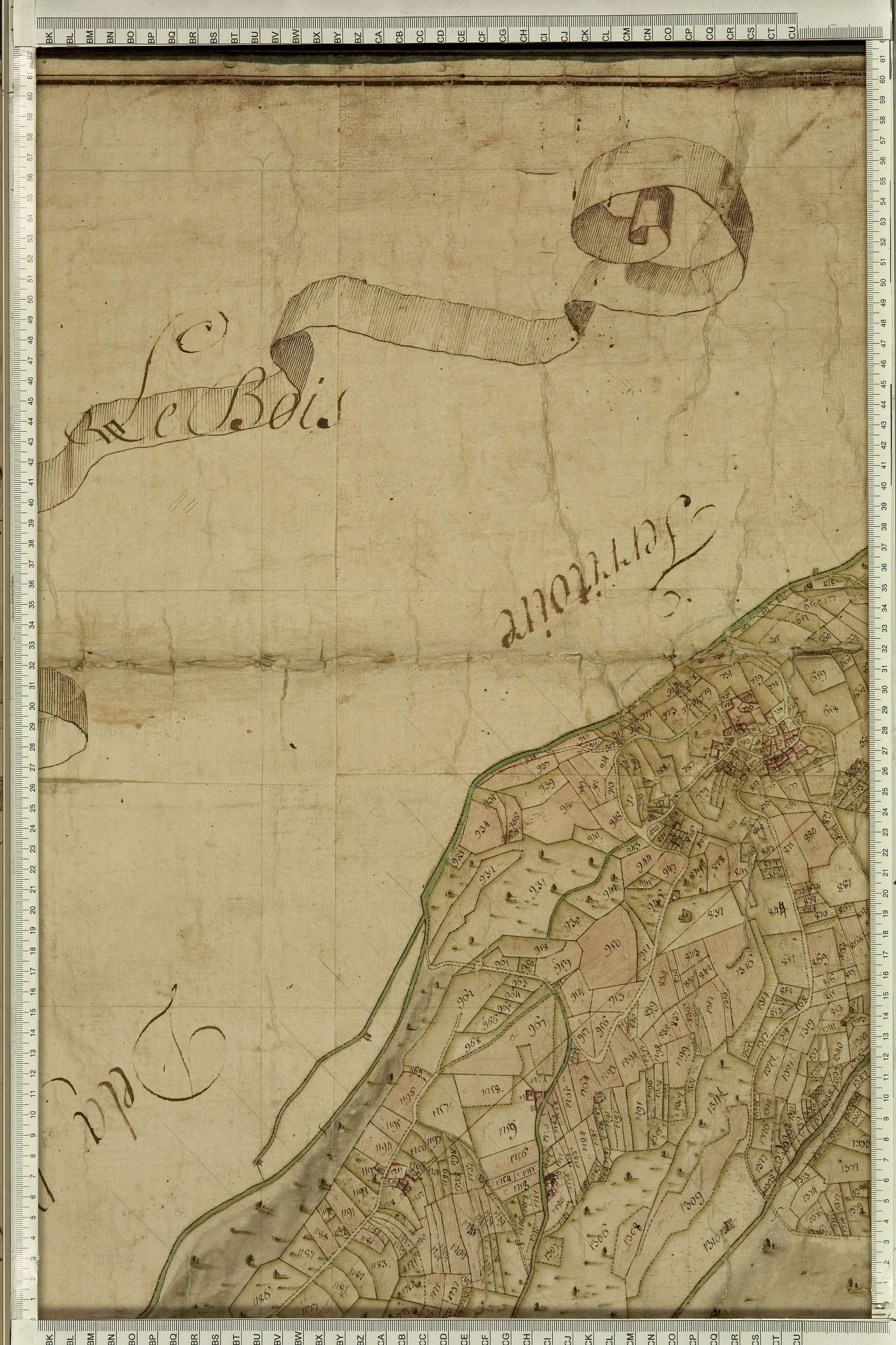 Aigueblanche - Copie de la mappe originale (plan cadastral) de la commune du Bois, dans laquelle sont figurées et numérotées les 1465 parcelles qui composent le territoire de la commune. Signée Cocelli, directeur du bureau de la péréquation. (La mappe ori
