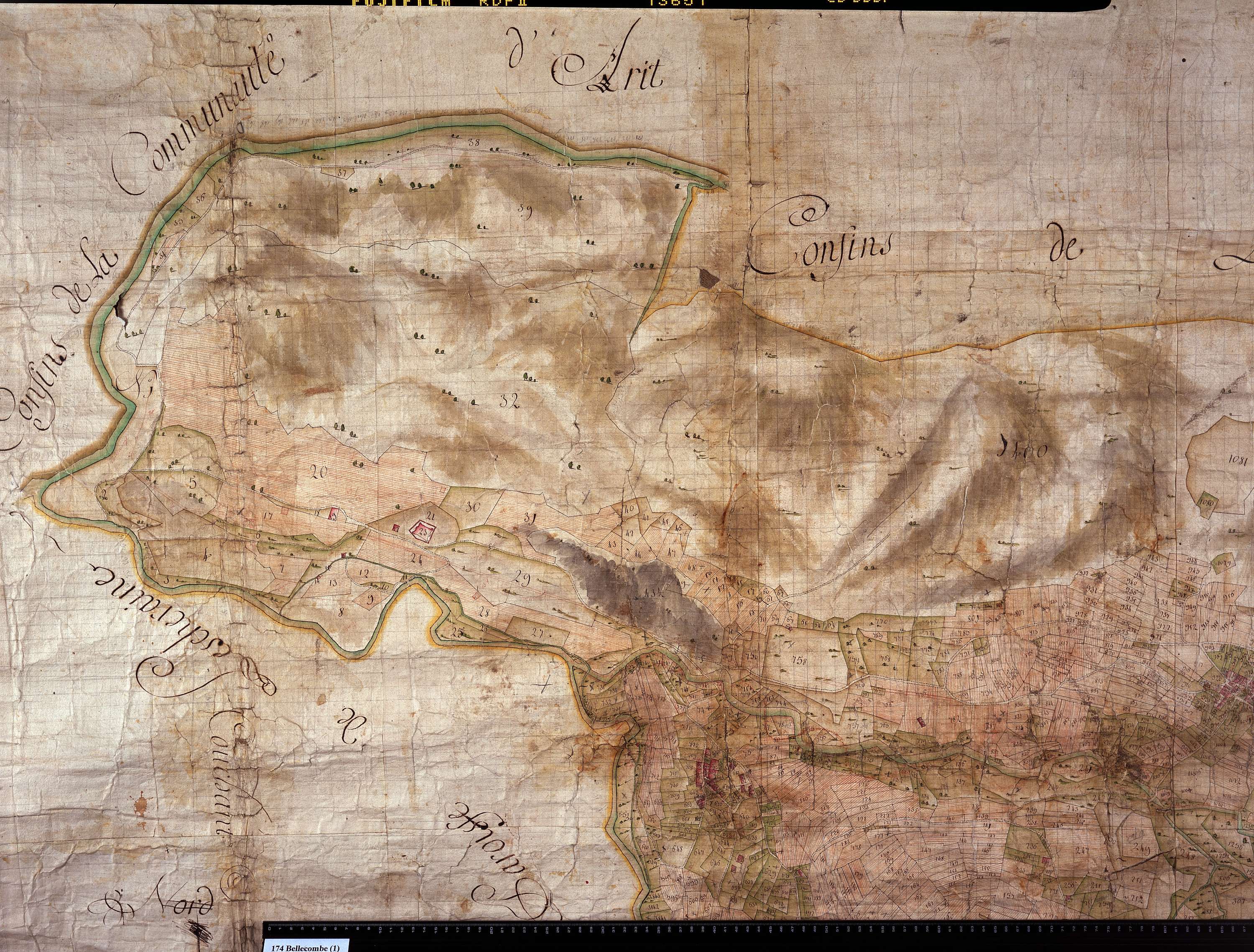 Bellecombe-en-Bauges - Copie de la mappe originale (plan cadastral) de la commune de Bellecombe en Beauges. Signée Cocelli, directeur du bureau de la péréquation.