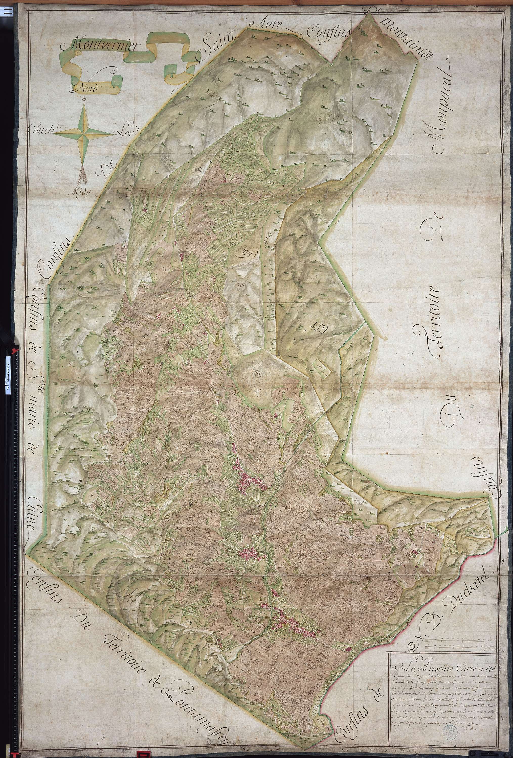Montvalezan - Copie de la mappe originale (plan cadastral) de la commune de Montvernier, dans lequel sont figurées et numérotées les 4777 parcelles qui composent le territoire de la commune. Signée Cocelli, directeur de la péréquation générale. (La mappe 