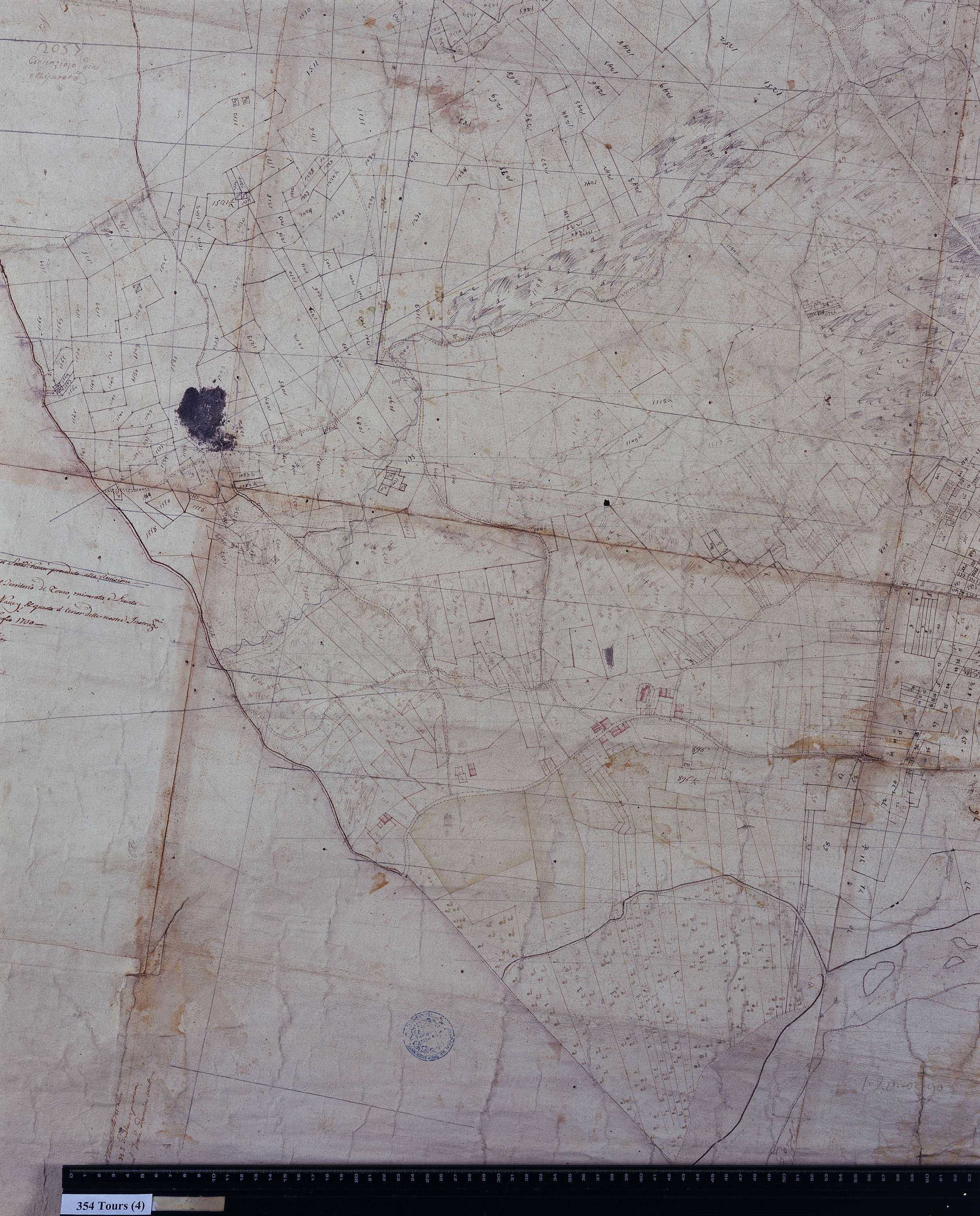 Tours-en-Savoie - Mappe originale (plan cadastral) de la commune de Tours, dans lequel sont figurées et numérotées les 2117 parcelles qui composent le territoire de la commune. Signé Pavey, géomètre. (La copie manque).