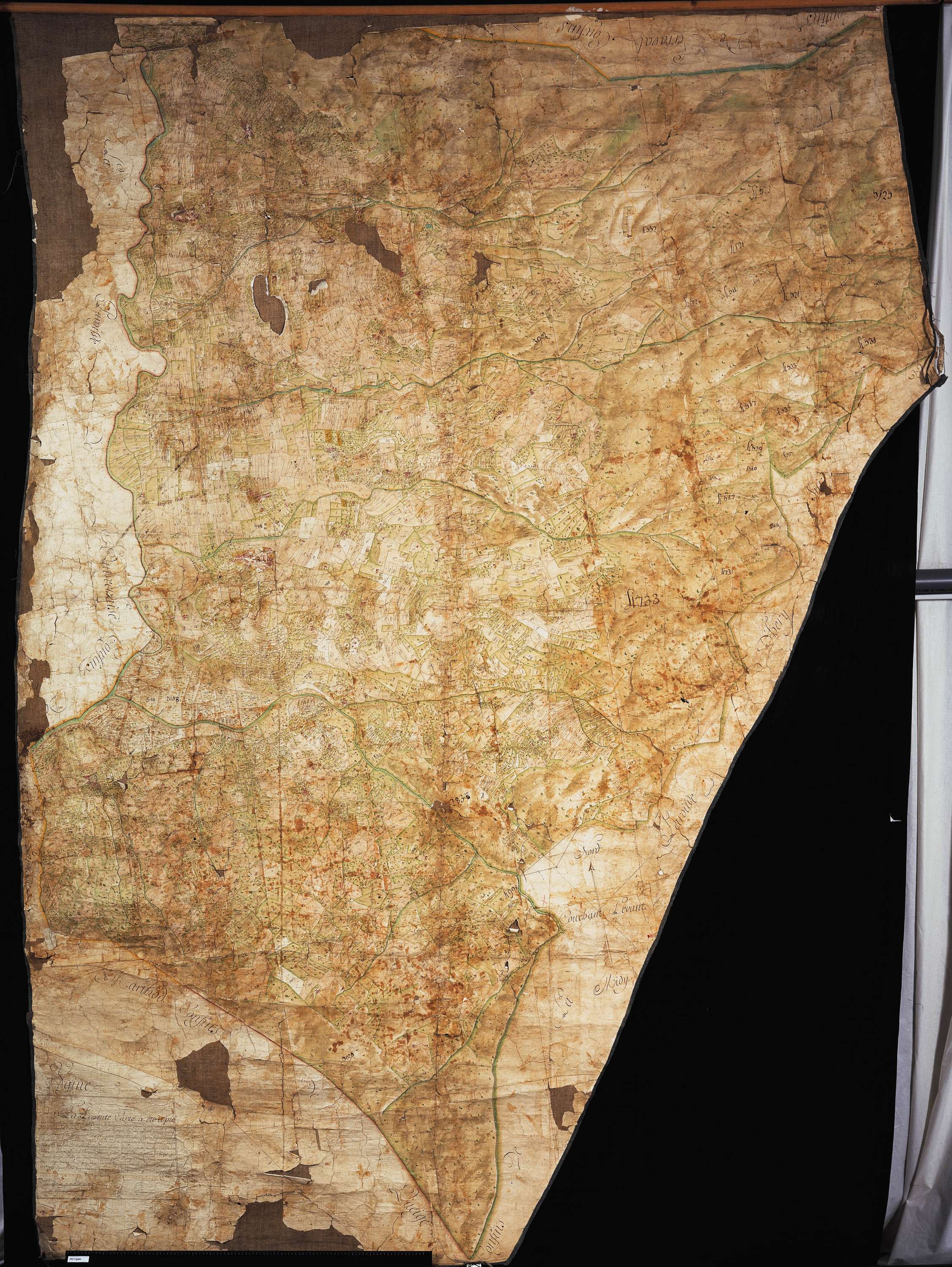 Ugine - Copie de la mappe originale (plan cadastral) de la commune d’Ugines. Signée Cocelli, directeur de la péréquation.