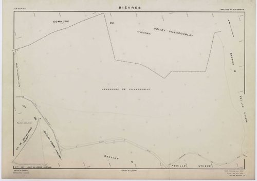 BIEVRES, plans minutes de conservation : tableau d'assemblage,1954, Ech. 1/10000 ; plans des sections A, B, I, J, K, N, 1954, Ech. 1/2000, sections C1, C2, D, E, F, G, H, L1, L2, M1, M2, 1954, Ech. 1/1000. Polyester. N et B. Dim. 105 x 80 cm [18 plans]. 