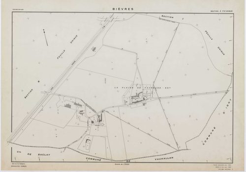 BIEVRES, plans minutes de conservation : tableau d'assemblage,1954, Ech. 1/10000 ; plans des sections A, B, I, J, K, N, 1954, Ech. 1/2000, sections C1, C2, D, E, F, G, H, L1, L2, M1, M2, 1954, Ech. 1/1000. Polyester. N et B. Dim. 105 x 80 cm [18 plans]. 