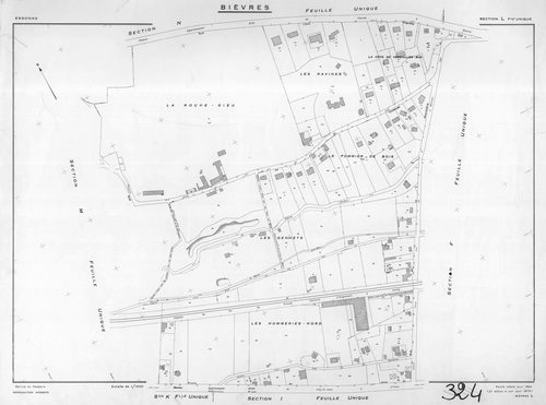 BIEVRES. - Plan établi pour 1954, à jour pour 1975 (2ème, 3ème édition) : plans du tableau d'assemblage, des sections A-N. [15 plans]. 