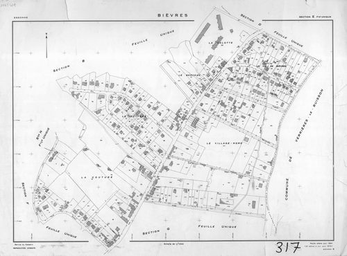 BIEVRES. - Plan établi pour 1954, à jour pour 1975 (2ème, 3ème édition) : plans du tableau d'assemblage, des sections A-N. [15 plans]. 