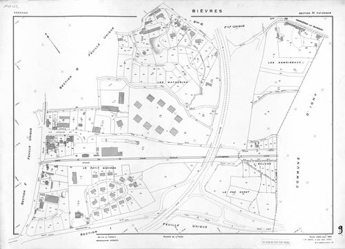 BIEVRES. - Cadastre établi pour 1954, à jour pour 1975 (2ème édition) : plan du tableau d'assemblage ; feuille refaite pour 1954, à jour pour 1979 (3ème, 4ème édition) : plans des sections A-N. [15 plans]. 