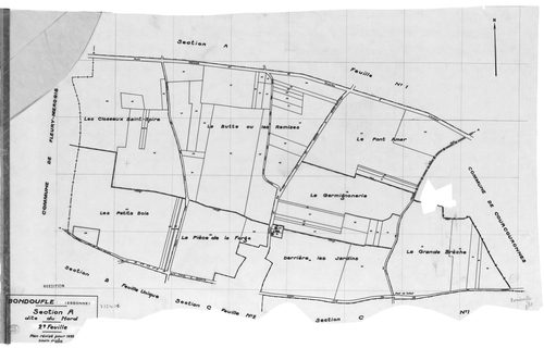 BONDOUFLE. - Cadastre révisé pour 1933 : plan du tableau d'assemblage , plans de la section A le Nord 1ère feuille, idem 2ème feuille , section B le Couchant, section C le Levant 2ème feuille ; cadastre révisé pour 1977 : plans de la section A 1ère feuill