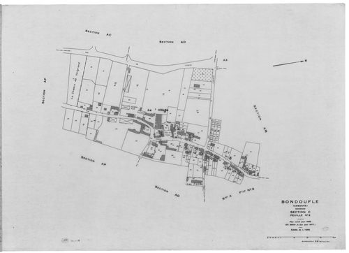 BONDOUFLE. - Cadastre révisé pour 1933 : plan du tableau d'assemblage , plans de la section A le Nord 1ère feuille, idem 2ème feuille , section B le Couchant, section C le Levant 2ème feuille ; cadastre révisé pour 1977 : plans de la section A 1ère feuill