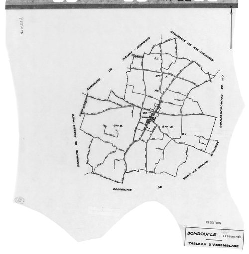 BONDOUFLE. - Cadastre révisé pour 1933 : plan du tableau d'assemblage , plans de la section A le Nord 1ère feuille, idem 2ème feuille , section B le Couchant, section C le Levant 2ème feuille ; cadastre révisé pour 1977 : plans de la section A 1ère feuill