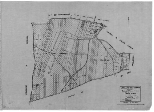 BOULLAY-LES-TROUX .- Cadastre révisé pour 1933 : plan du tableau d'assemblage, plans de la section A les Troux 1ère feuille, idem 2ème feuille, section B Montabé, section C le Pré-Hainault, section D la Plaine du Fay ; cadastre révisé pour 1933 mis à jour