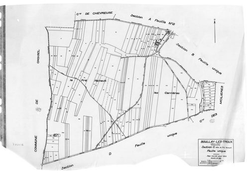 BOULLAY-LES-TROUX .- Cadastre révisé pour 1933 : plan du tableau d'assemblage, plans de la section A les Troux 1ère feuille, idem 2ème feuille, section B Montabé, section C le Pré-Hainault, section D la Plaine du Fay ; cadastre révisé pour 1933 mis à jour