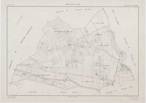 BOUVILLE, plans minutes de conservation : tableau d'assemblage,1955, Ech. 1/10000 ; plans des sections A, B, C, D1, E1, F, G, H, I, J, K, L, 1955, Ech. 1/2000, sections D2, E2, 1955, Ech. 1/1000, section M, 1955, Ech. 1/5000. Polyester. N et B. Dim. 105 x