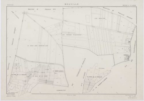 BOUVILLE, plans minutes de conservation : tableau d'assemblage,1955, Ech. 1/10000 ; plans des sections A, B, C, D1, E1, F, G, H, I, J, K, L, 1955, Ech. 1/2000, sections D2, E2, 1955, Ech. 1/1000, section M, 1955, Ech. 1/5000. Polyester. N et B. Dim. 105 x