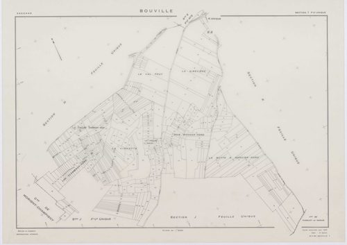 BOUVILLE, plans minutes de conservation : tableau d'assemblage,1955, Ech. 1/10000 ; plans des sections A, B, C, D1, E1, F, G, H, I, J, K, L, 1955, Ech. 1/2000, sections D2, E2, 1955, Ech. 1/1000, section M, 1955, Ech. 1/5000. Polyester. N et B. Dim. 105 x
