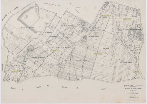 BREUILLET, plans minutes de conservation : tableau d'assemblage,1943, Ech. 1/10000 ; plans des sections A1, A2, A3, A4, B1, B2, B3, B4, 1943, Ech. 1/1250, sections AE, AH, AI, AK, AL, AM, AN, AO, AP, AR, AS, AY, AZ, 2001, Ech. 1/1000, sections AA, AB, AD,