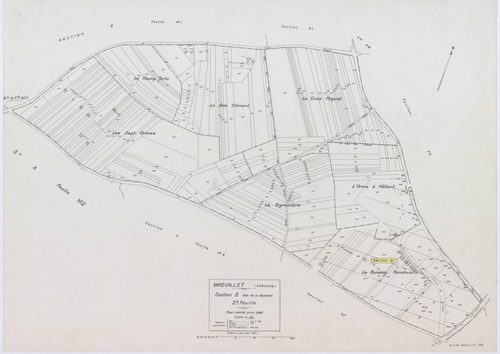 BREUILLET, plans minutes de conservation : tableau d'assemblage,1943, Ech. 1/10000 ; plans des sections A1, A2, A3, A4, B1, B2, B3, B4, 1943, Ech. 1/1250, sections AE, AH, AI, AK, AL, AM, AN, AO, AP, AR, AS, AY, AZ, 2001, Ech. 1/1000, sections AA, AB, AD,