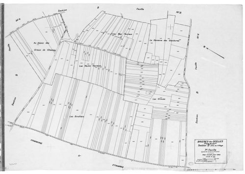 BRIERES-LES-SCELLES .- Cadastre révisé pour 1943 : plan du tableau d'assemblage, plans de la section A la Vallée 1ère feuille, idem 7ème feuille, section B le Village 1ère feuille, idem 4ème feuille, idem 7ème feuille ; cadastre révisé pour 1961 : plan de