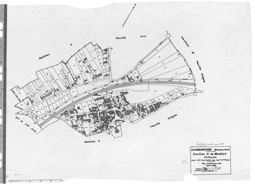 CHAMARANDE .- Cadastre révisé pour 1933 : plans de la section A Montfort 2ème feuille, idem 3ème feuille, idem 4ème feuille ; cadastre révisé pour 1939 : plan de la setion A Montfort 4ème feuille, [4 plans]. 