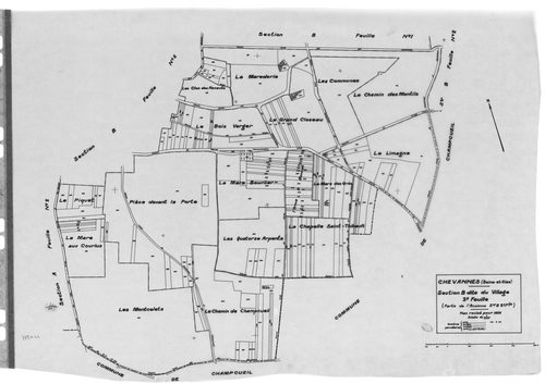 CHEVANNES .- Cadastre révisé pour 1934 : plan du tableau d'assemblage, plans de la section A les Messis 1ère feuille, idem 2ème feuille, idem 3ème feuille, section B le Village 1ère feuille, idem 2ème feuille, idem 3ème feuille, idem 4ème feuille ; cadast