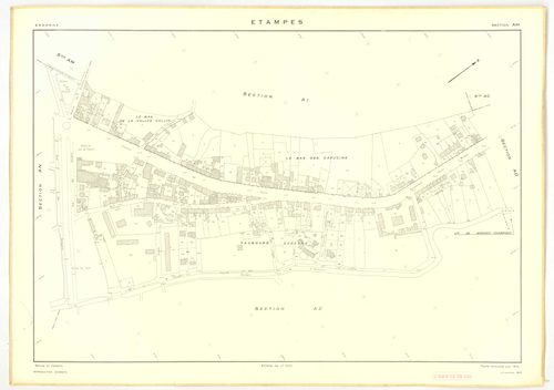 Plans minutes de conservation : ETAMPES : sections U, WA, W1, W3, W2a, W2b, X1, X2, X3, ZB1, ZB2, ZB3, ZF1, ZF2, ZF3, ZF4, YE, ZE1, ZE2, ZE3, ZE4, ZE5, ZE6, ZE7, ZA1, ZA2, ZA3, ZA4, ZA5, ZA6, ech. 1/2000 (1962) ; tableau d'assemblage n°1, ech. 1/20000 (19