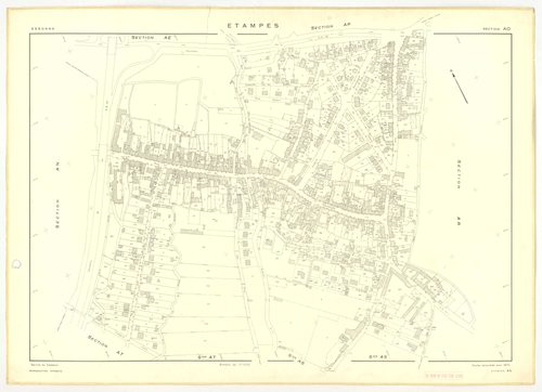 Plans minutes de conservation : ETAMPES : sections U, WA, W1, W3, W2a, W2b, X1, X2, X3, ZB1, ZB2, ZB3, ZF1, ZF2, ZF3, ZF4, YE, ZE1, ZE2, ZE3, ZE4, ZE5, ZE6, ZE7, ZA1, ZA2, ZA3, ZA4, ZA5, ZA6, ech. 1/2000 (1962) ; tableau d'assemblage n°1, ech. 1/20000 (19