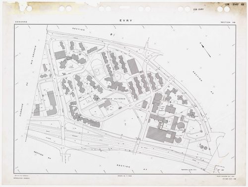 EVRY, plans minutes de conservation : tableau d'assemblage,1935, Ech. 1/5000 ; plans des sections AB, AC, AD, AI, AK, AL, AM, AN, AO, AP, AR, AS, AT, AV, AY, BE, 1983, Ech. 1/1000, section AX, 1984, Ech. 1/1000, sections AZ, BC, BH, 1985, Ech. 1/1000, sec