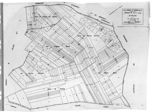 FORET-SAINTE-CROIX (la).- Cadastre révisé pour 1933 : plan du tableau d'assemblage, plans de la section A les Gâtines, section B le Village 1ère feuille, idem 2ème feuille, section C les Trembleaux, [5 plans]. 