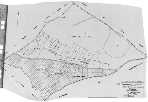 GUIGNEVILLE.- Cadastre révisé pour 1934 : plan du tableau d'assemblage, plans de la section A le Village, section B les Bois de Guigneville 1ère feuille, idem 2ème feuille, idem 3ème feuille ; cadastre révisé pour 1934 mis à jour pour 1956 : plan de la se