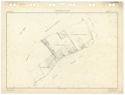 LEUDEVILLE, plans minutes de conservation : tableau d'assemblage,1954, Ech. 1/10000 ; plans des sections A1, 1935, Ech. 1/2500, section A4, 1935, Ech. 1/1250, sections Y1, Y2, Z1, Z2, 1954, Ech. 1/2500, section YA, 1972, Ech. 1/2000. Polyester. N et B. Di