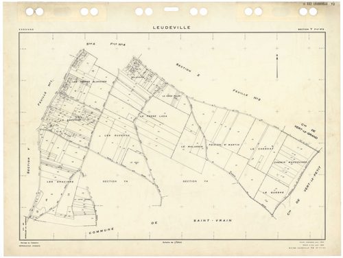 LEUDEVILLE, plans minutes de conservation : tableau d'assemblage,1954, Ech. 1/10000 ; plans des sections A1, 1935, Ech. 1/2500, section A4, 1935, Ech. 1/1250, sections Y1, Y2, Z1, Z2, 1954, Ech. 1/2500, section YA, 1972, Ech. 1/2000. Polyester. N et B. Di