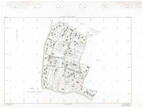LEUVILLE-SUR-ORGE, plans minutes de conservation : tableau d'assemblage,1936, Ech. 1/5000 ; plans des sections Cu, A, B1, B2, B3, 1936, Ech. 1/1250, sections AA, AB, AC, AD, AE, 2002, Ech. 1/1000. Polyester. N et B. Dim. 105 x 80 cm [11 plans]. 