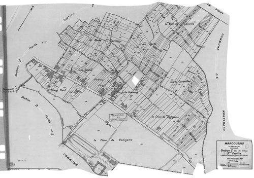 MARCOUSSIS. - Cadastre révisé pour 1939 : plan du tableau d'assemblage, plans de la section A le Bel Ebat, section B le Grand Parc, section C le Village 1ère feuille, idem 2ème feuille, idem 3ème feuille, section D Chouanville 1ère feuille, idem 2ème feui