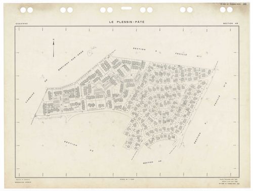 PLESSIS-PATE (LE), plans minutes de conservation : tableau d'assemblage,1935, Ech. 1/5000 ; plans des sections Bu, Cu, A1, D3, 1935, Ech. 1/2500, sections A2, D1, D2, 1935, Ech. 1/1250, sections AB, AC, AD, 1981, Ech. 1/1000, sections AK, AO, AP, 2000, Ec