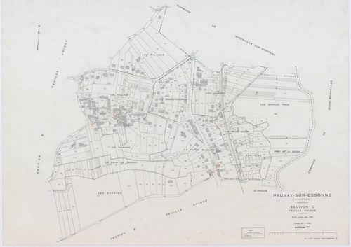 PRUNAY-SUR-ESSONNE, plans minutes de conservation : tableau d'assemblage, 1934, Ech. 1/10000 ; plans des sections C, D, 1934, Ech. 1/1250, sections A, B, E, F, 1951, Ech. 1/2000. Polyester. N et B. Dim. 105 x 80 cm [7 plans]. 