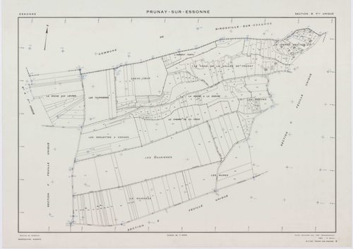 PRUNAY-SUR-ESSONNE, plans minutes de conservation : tableau d'assemblage, 1934, Ech. 1/10000 ; plans des sections C, D, 1934, Ech. 1/1250, sections A, B, E, F, 1951, Ech. 1/2000. Polyester. N et B. Dim. 105 x 80 cm [7 plans]. 