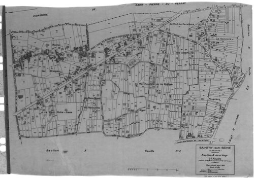 SAINTRY-SUR-SEINE. - Cadastre révisé pour 1945 : plans de la section A le Village 1ère feuille, idem 2ème feuille, idem 3ème feuille, section B la Garenne 1ère feuille, idem 2ème feuille ; cadastre révisé pour 1945 mis à jour pour 1970 : plans de la secti