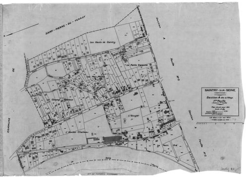 SAINTRY-SUR-SEINE. - Cadastre révisé pour 1945 : plans de la section A le Village 1ère feuille, idem 2ème feuille, idem 3ème feuille, section B la Garenne 1ère feuille, idem 2ème feuille ; cadastre révisé pour 1945 mis à jour pour 1970 : plans de la secti