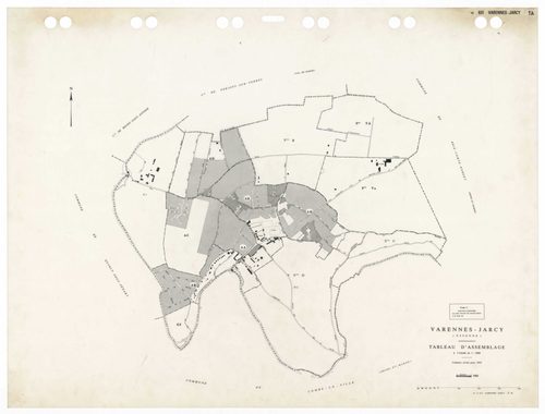 VARENNES-JARCY, plans minutes de conservation : tableau d'assemblage,1933, Ech. 1/5000 ; plans des sections BU, D2, G1, 1933, Ech. 1/2500, sections Cu, G3, 1933, Ech. 1/1250, section VU, 1955, Ech. 1/2000, section YA, 1998, Ech. 1/2000, sections AA, AB, A