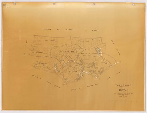 VAUHALLAN. - Plan révisé pour 1935, à jour pour 1976 (2ème, 3ème édition) : plans des sections A (feuilles 1, 3), et B (feuilles 1-2) ; plan révisé pour 1935, à jour pour 1977 : plans du tableau d'assemblage et de la section A ; plan révisé pour 1935, à j