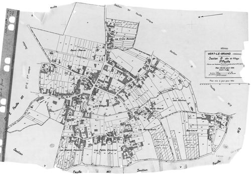 VERT-LE-GRAND. - Cadastre révisé pour 1936 : plan du tableau d'assemblage, plans de la section A les Noues 1ère feuille, section B Montaubert 1ère feuille, idem 2ème feuille, idem 3ème feuille, section D le Village 2ème feuille ; cadastre renouvelé pour 1