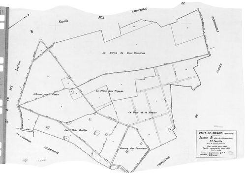VERT-LE-GRAND. - Cadastre révisé pour 1936 : plan du tableau d'assemblage, plans de la section A les Noues 1ère feuille, section B Montaubert 1ère feuille, idem 2ème feuille, idem 3ème feuille, section D le Village 2ème feuille ; cadastre renouvelé pour 1