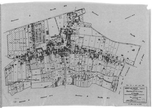 VERT-LE-PETIT. - Cadastre révisé pour 1945 : plan du tableau d'assemblage , plans de la section A Chemin de Châtres et des vignes de Feularde 1ère feuille, idem 2ème feuille, section B le Village 1ère feuille, idem 2ème feuille, idem 3ème feuille ; cadast