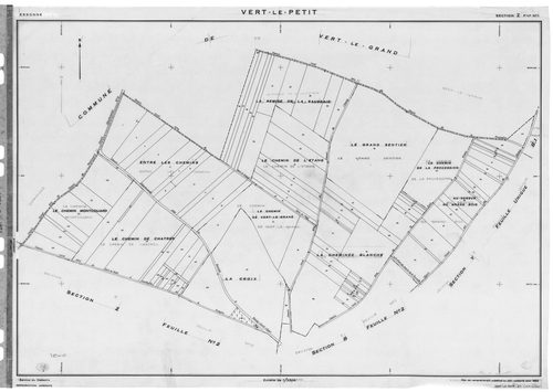 VERT-LE-PETIT. - Cadastre révisé pour 1945 : plan du tableau d'assemblage , plans de la section A Chemin de Châtres et des vignes de Feularde 1ère feuille, idem 2ème feuille, section B le Village 1ère feuille, idem 2ème feuille, idem 3ème feuille ; cadast